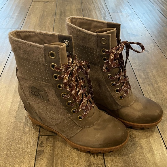 Sorel Shoes - ‼️Not for sale‼️ Joan Arctic II wedge boots